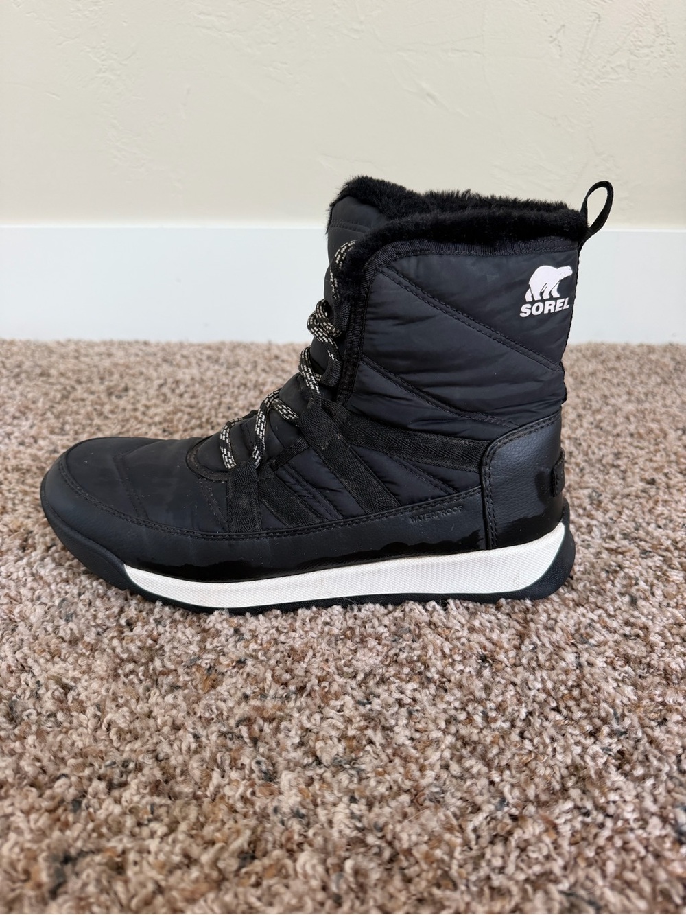 Sorel Women’s Whitney III Mid Waterproof Winter Boots, size 8